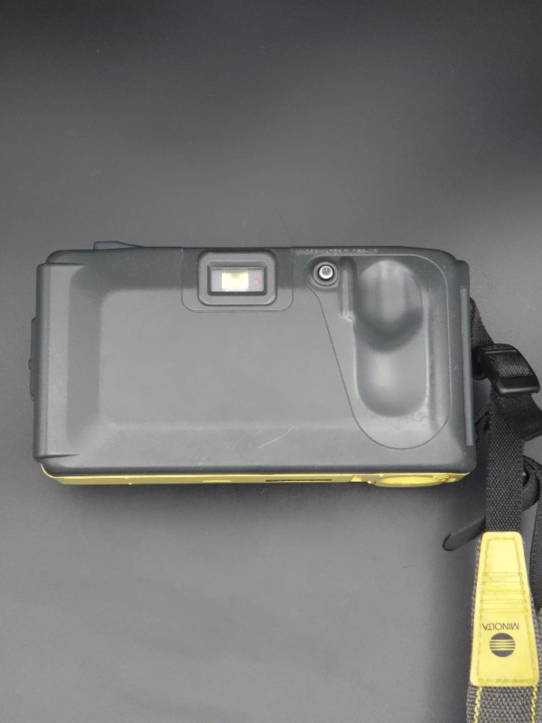 Minolta Weathermatic 35-DL benber shop appareil photo argentique